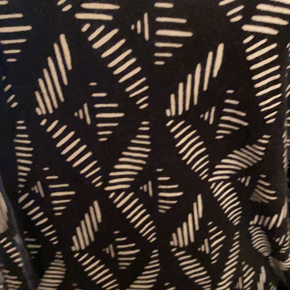 Lovely black white geometric hooded sweater EUC - Picture 5 of 10